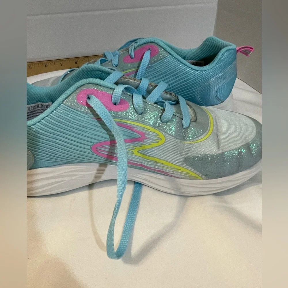 Skechers Go Run‎ Women’s size 6 Elevate Running Shoes Blue Pink Lace Up low top